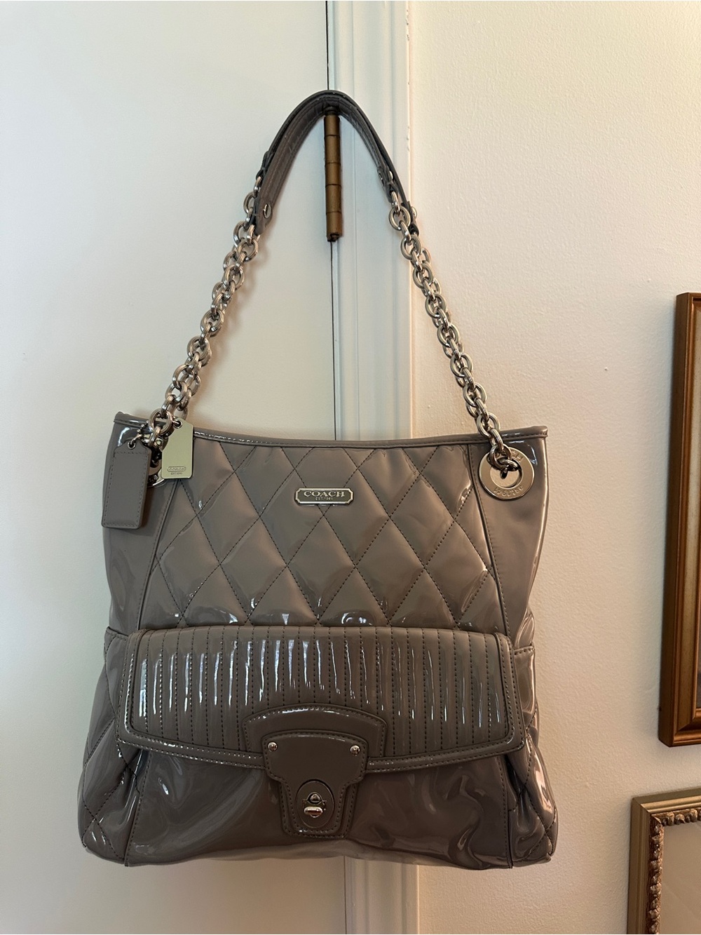 Beautiful Coach Poppy Tote Quilted Patent Shoulder Bag in Gray